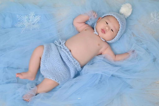 平阳摸孕妇肚子沾喜气